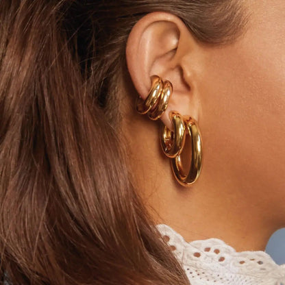 Minimal huggie earrings